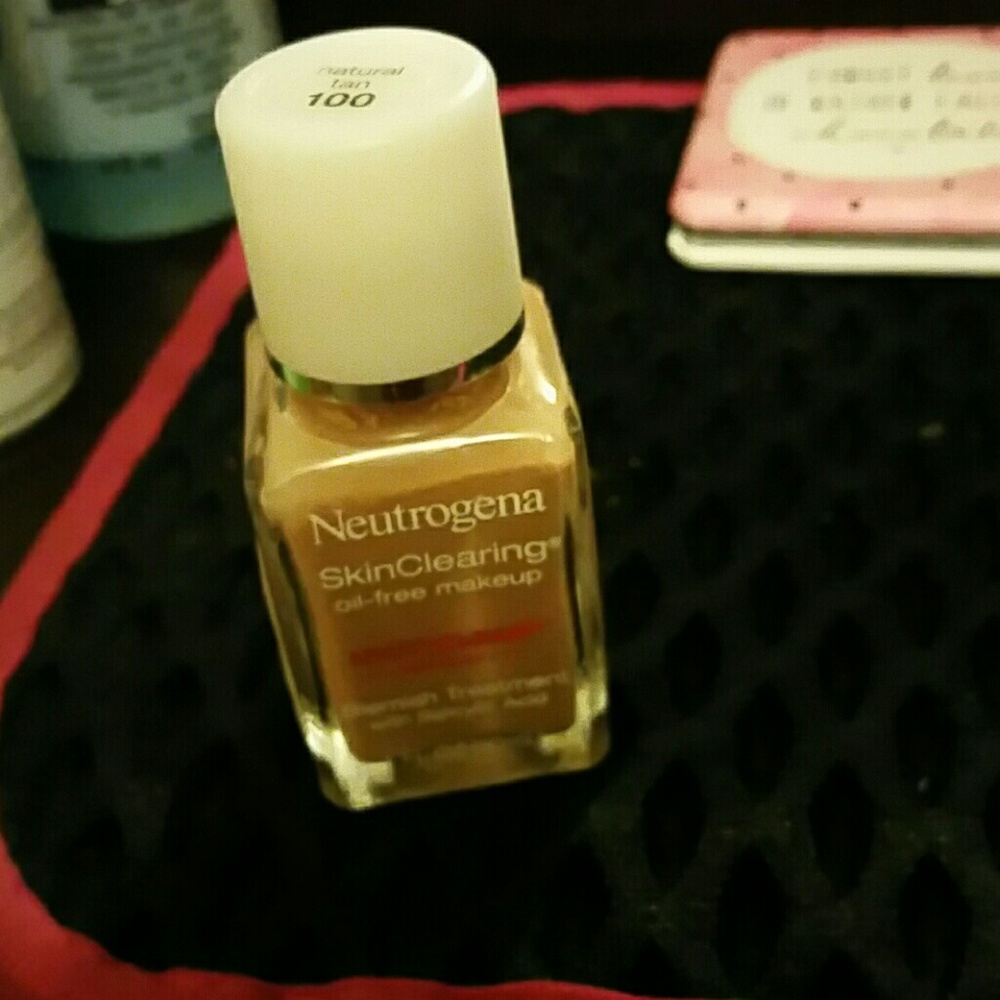 Neutrogena oil free makeup